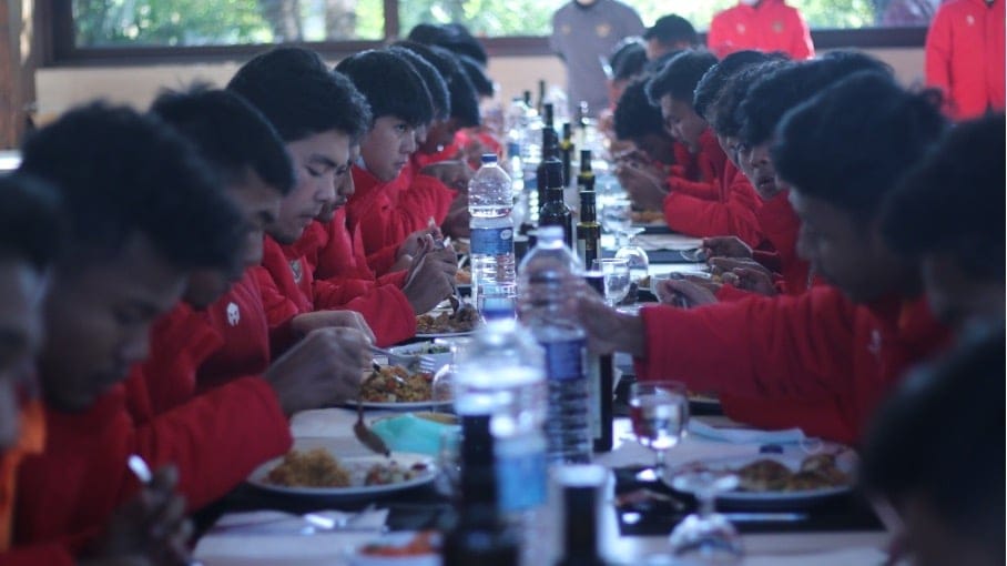 makan bersama